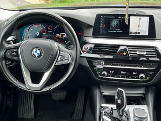 BMW 5 Series Touring foto 9