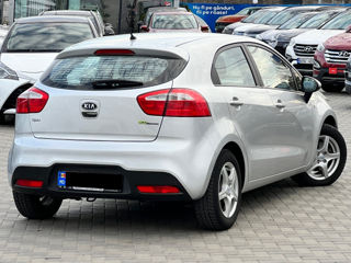 KIA Rio foto 4