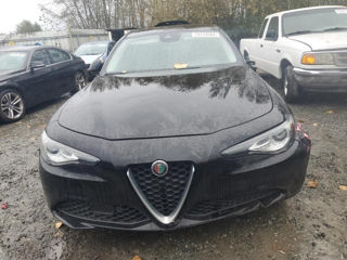 Alfa Romeo Giulia foto 2