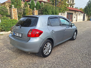 Toyota Auris foto 4