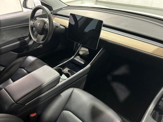 Tesla Model 3 foto 5