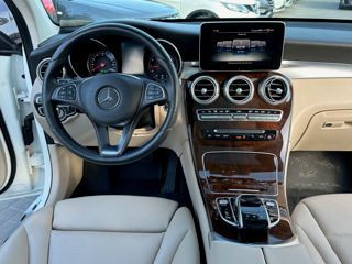 Mercedes GLC foto 8