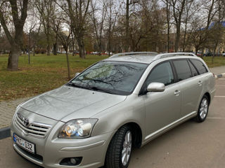 Toyota Avensis foto 5