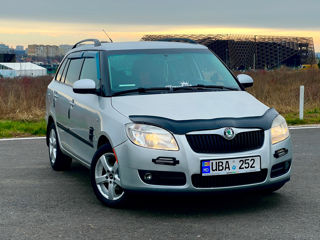 Skoda Fabia foto 2