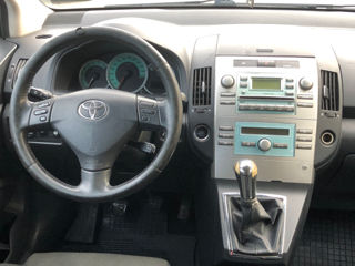 Toyota Corolla Verso foto 14