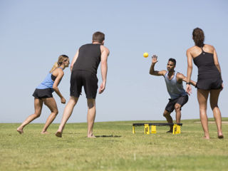 Игра в мяч Spikeball foto 6