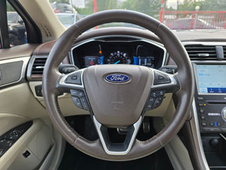 Ford Fusion foto 11