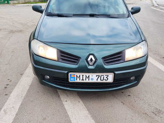 Renault Megane foto 2