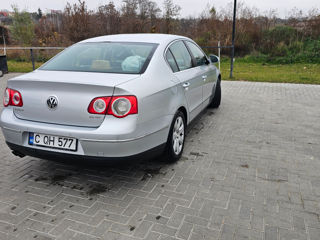 Volkswagen Passat foto 3