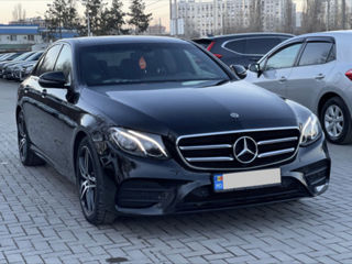 Mercedes E-Class foto 2