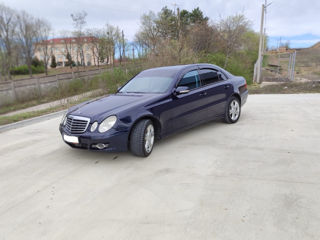 Mercedes E-Class foto 2