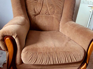 Срочно продается диван и 2-кресла 2900л foto 2