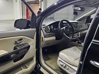 KIA Carnival foto 7