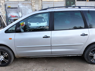 Volkswagen Sharan foto 2