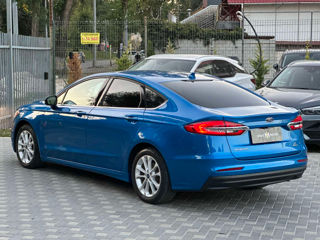 Ford Fusion foto 4