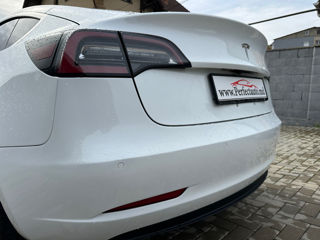 Tesla Model 3 foto 20