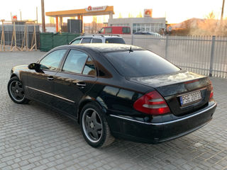 Mercedes E-Class foto 3