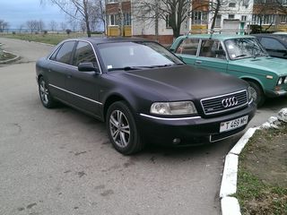 Audi A8 foto 1