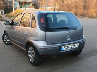 Opel Corsa foto 4