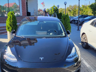 Tesla Model 3 foto 6