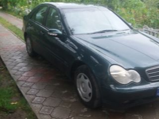 Mercedes C Class foto 2