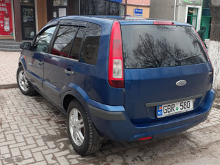 Ford Fusion foto 5