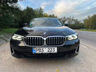 BMW 5 Series foto 2