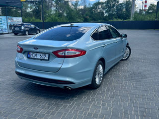 Ford Fusion foto 2