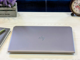 HP ZBook Studio G5 IPS (Core i7 8750H/32Gb DDR4/1TB SSD/Nvidia Quadro P1000/15.6" FHD IPS) foto 14