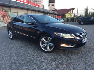 Volkswagen Passat CC foto 1