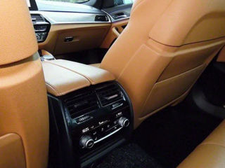 BMW 5 Series foto 11