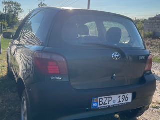 Toyota Yaris foto 2