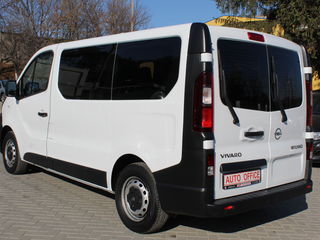 Opel Vivaro foto 2