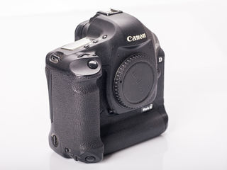 Canon EOS 1D mark III, 8700 cadre foto 2