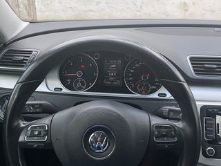 Volkswagen Passat foto 2