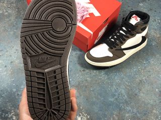 Nike Air Jordan 1 Retro High x Travis Scott Unisex foto 9