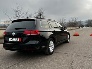 Volkswagen Passat foto 2