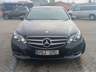 Mercedes E-Class foto 2