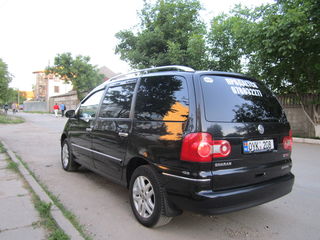 Volkswagen Sharan foto 3