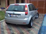 Ford Fiesta foto 1