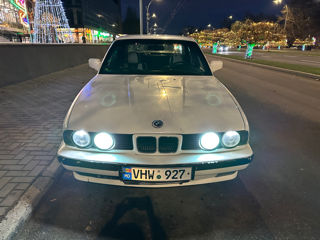 BMW 5 Series foto 5