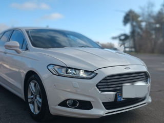 Ford Mondeo foto 2