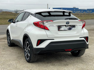 Toyota C-HR foto 3