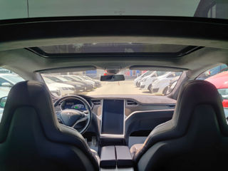 Tesla Model S foto 15