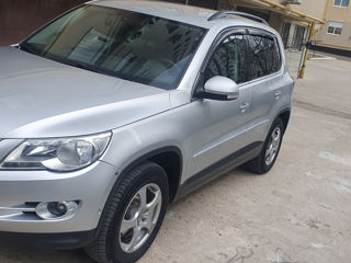 Volkswagen Tiguan foto 8