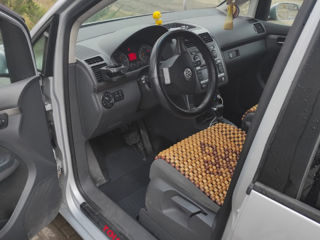 Volkswagen Touran foto 5