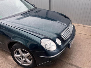 Mercedes w211 foto 1