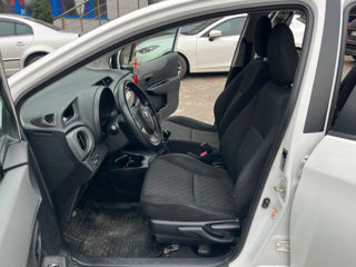 Toyota Yaris foto 8