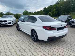 BMW 5 Series foto 4