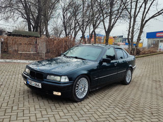 BMW 3 Series foto 2